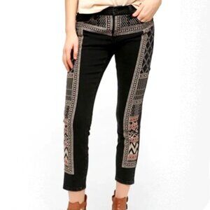 Urban Outfitters BDG Tribal Embroidered Gray-Black Mid Rise Twig Ankle Jeans